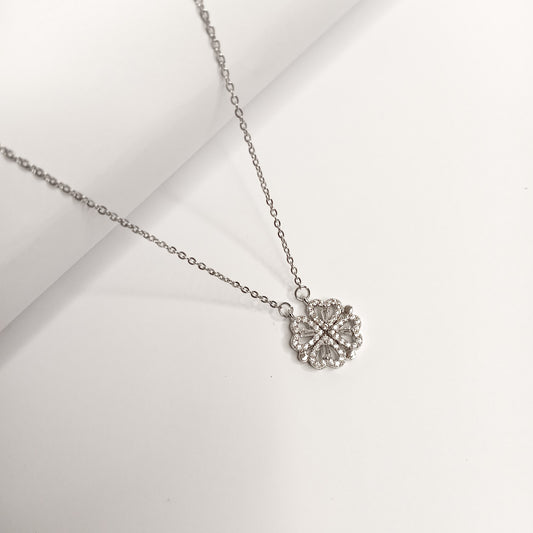 Magnetic Four-Leaf Clover Heart Necklace
